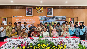 Tutup Sidang Pleno 2 Tanah Abang, H. Iqbal Gelorakan Jakpus Semakin Keren Semakin Oke, Camat Suprayogie Kegiatan Fisik Jadi Usulan Primadona