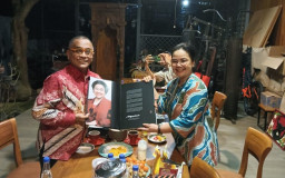 Samuel Dorong Kaum Muda Jadikan Kebudayaan Lokal Jadi Inspirasi saat Tekuni Fesyen