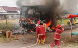 Bus Krui Putra Ludes Terbakar di Lampung Barat