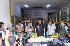 Polda Metro Jaya Ungkap Praktik Kecurangan Takaran Minyakita Di Cipondoh Tangerang
