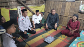Pemkab Tubaba Perbaiki Rumah Reyot Nenek 90 Tahun