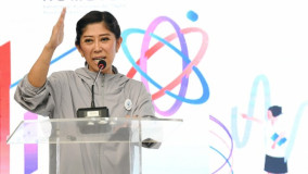 Menkomdigi Meutya Hafid Umumkan Migrasi e-SIM Demi Ruang Digital yang Aman