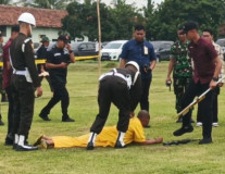 Rekonstruksi Tewasnya 3 Polisi Waykanan, Pelaku Bawa Laras Panjang dari Plafon Rumahnya