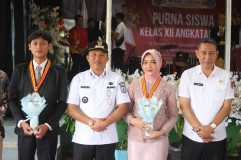 Parosil Sebut Lulusan Bahasa Lampung Memiliki Peluang Besar Untuk Karir Guru di Lampung Barat
