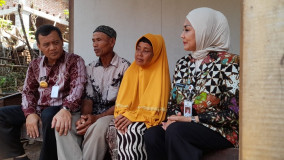 Warga Pucangrejo Kendal Dikunjungi Gubernur Jateng, Terima Bantuan Perbaikan RTLH