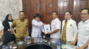 Calon Kuat Ketua KONI Lampung Faishol Djausal Serahkan Syarat ke Panitia