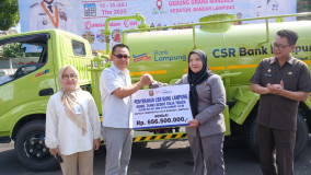 Bank Lampung Serahkan 1 Truk Mobil Tangki Tinja Senilai Rp655 Juta