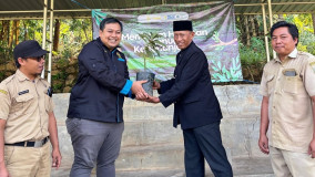 Tim KKN USM Lakukan Penghijauan dan Pemasangan Biopori di Desa Kawengen