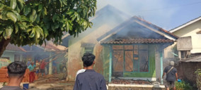 Rumah Kontrakan Tukang Bubur Ludes Terbakar di Gedongtataan Pesawaran