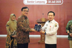 Sekdaprov Marindo Buka Seminar ISEI 2025: Dorong Transformasi Ekonomi Menuju Lampung Maju