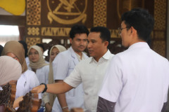 24 Dokter PIDI dan PIDGI Resmi Bertugas di Lampung Barat, Bupati Parosil Sambut Hangat