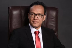 KPK OTT Wanenaker Emanuel Ebenezer di Kantornya