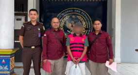 Korupsi Ratusan Juta, Kades Padang Manis Waylima Ditahan Kejari Pesawaran