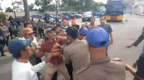 Tak Terima Vonis Hakim, Keluarga Korban Tewas Kecelakaan Ribut di PN Gunungsugih