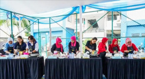 Usai Sosialisasi Kelistrikan, Puluhan Emak-emak Warga Rusun Jati Rawasari Berduyun-duyun Ikuti Lomba Memasak