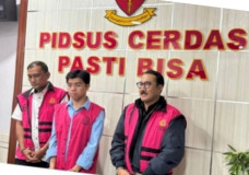 Tiga Tersangka Korupsi PT LEB Dititipkan ke Rutan Wayhui: Heri, Eriadi, dan Budi