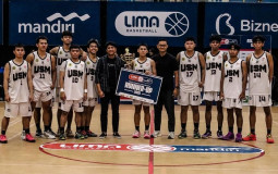 Pertama Kali, Tim Bola Basket USM Bawa Pulang Dua Piala Liga Mahasiswa 2025