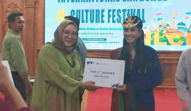 Bawakan Lagu Rindu Rumah, Mahasiswa Asing USM Juarai Lomba Menyanyi Indo-Pop Voice