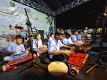 Pelangi Anak Indonesia Ceriakan Panggung Budaya Lampung Fest 2025