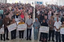 Guru Keagamaan, Pengurus Makam Dan Para Hafiz Terima Insentif Dari Pemkab Mesuji