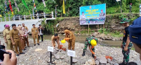 Kompak Pemkot Bandarlampung dan Brigade Infanteri 4 Marinir/BS Lakukan Gerebek Sungai