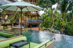 Menyambangi Day Club di Ubud Bagian Selatan, The Jungle Club