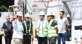Pastikan Sesuai Jadwal, Danrem 043/Gatam - Wabup Pesawaran Cek Pembangunan KDMP Desa Sukaraja