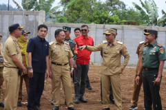 Bupati Parosil Tinjau Pembangunan Gerai Koperasi Desa Merah Putih di Sumber Jaya dan Air Hitam