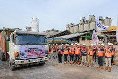 Dukung Pemulihan Pascabencana, SIG Kirim 36.000 Bata Interlock Presisi untuk Bangun Hunian Tetap di Padang