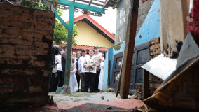 Rumah Warga Terdampak Puting Beliung, Pemkot Semarang Turun Tangan Bantu Rehab