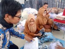 Bantuan Seragam Sekolah Program Bupati Mesuji Mulai Disalurkan ke Sekolah