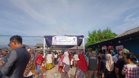 Warga Bumi Waras Antusias Belanja Di Pasar Murah Tahap Dua Yang Digelar Pemkot Balam