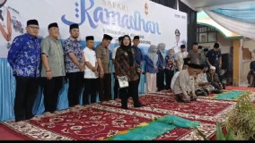 Berkah Ramadan, Pemkot Balam Bantu Rp 200 Juta Pondok Pesantren Al-Hikmah.