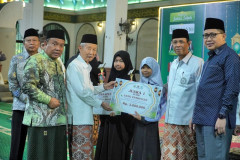 Tantowi Jauhari dan Khaira Ummah Juarai MHQ 10 Juz MAJT–Baznas Jateng, Ini Hadiah yang Dibawa Pulang