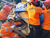 Truk Tabrakan Karambol di Jalur Kertek, Sopir dan Pemotor Tewas