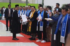 Hadiri Pengangkatan Advokat Peradi Semarang, Prof Otto: Harus Pintar dan Jujur demi Lindungi Masyarakat