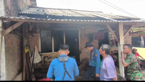 Bedeng Milik Poniman Ludes Terbakar, Diduga Akibat Kipas Angin Korslet