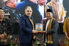 Deputi Kemenko PMK Tegaskan Peran Strategis Ulama dalam Perdamaian Dunia pada Seminar Internasional Ulama di Lampung