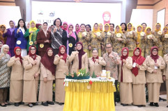 HUT BKOW, Nawal Yasin Dorong Posyandu Jadi Layanan Konseling Jiwa bagi Perempuan