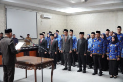 ‎Pemkab Tubaba Segarkan Struktur OPD, 4 Eselon II Tempati Jabatan Baru    LAMPUNG-HELOINDINESIA.COM– Pemerintah Kabupaten Tulangbawang Barat (Tubaba), Lampung, melakukan rotasi dan penyegaran jabatan terhadap sejumlah pejabat eselon II sebagai langkah mem