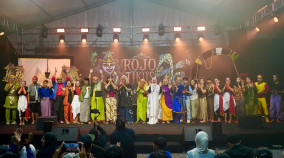 “Rojo Tikus” Guncang Demak, Teater Lingkar dan Sujiwo Tejo Hidupkan Pakeliran Satir Multidimensi