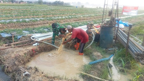Oase di Tengah Kemarau: Sumur Bor TMMD Titik 4 Semburkan Harapan Baru bagi Petani Desa Godo