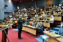 UBL Hadirkan Akademisi Cardiff University, Kupas Transformasi Digital dan Strategi Bisnis AI di Era Disrupsi Global