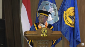 Wisuda ke-76 USM: Prof Dharto Ingatkan Masa Depan Itu Dibentuk, Bukan Diramal