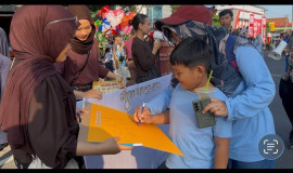 Kala Gen Z Peduli Budaya: Mahasiswa Ilkom USM Ajak Warga Semarang Rawat Aksara Jawa