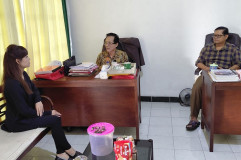  Berjuang Demi Anak: Reviana Dipolisikan Mantan Suami, Kuasa Hukum Cium Strategi Licik Jalur Kasasi