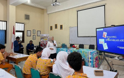 Mahasiswa Ilkom USM Beri Edukasi Siswa SMPN 29 Semarang Cegah Bullying