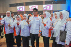Gubernur Lampung Rahmat Mirzani Djausal Hadiri Pengukuhan Srikandi Jaga Desa, Dorong Peran Perempuan Membangun Desa.