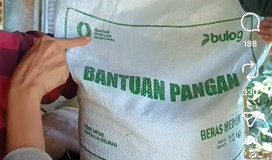 Kemasan Beras Bantuan Pangan Bulog