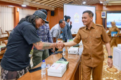 Gubernur Luthfi Siap Tuntaskan Warisan Konflik Agraria dan Buruh di Jawa Tengah